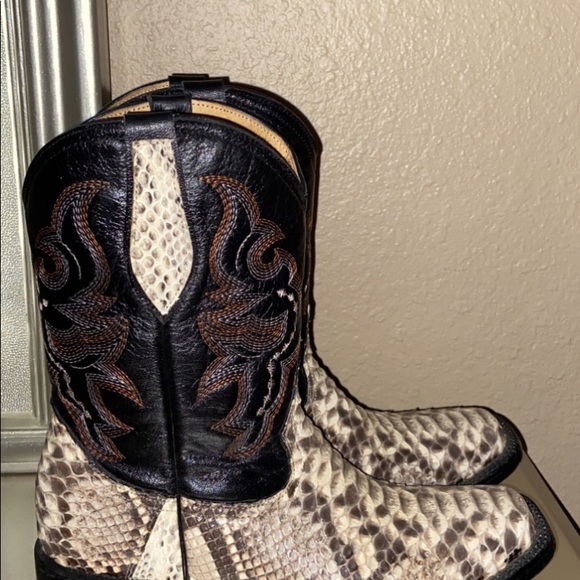 Cowboy boots python white snake skin. 8 /12 - Picture 2 of 7
